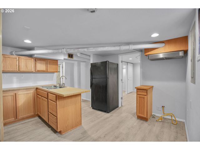 5636 N DELAWARE Ave, Portland, OR 97217