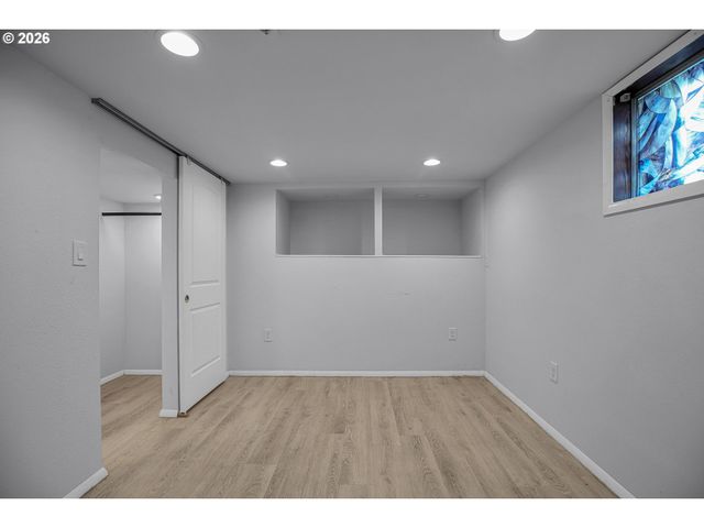 5636 N DELAWARE Ave, Portland, OR 97217