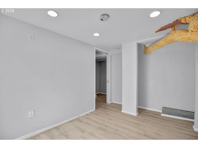 5636 N DELAWARE Ave, Portland, OR 97217