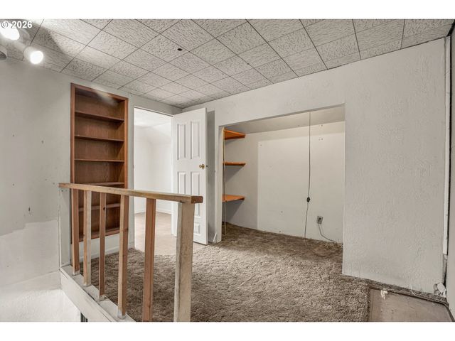 5636 N DELAWARE Ave, Portland, OR 97217