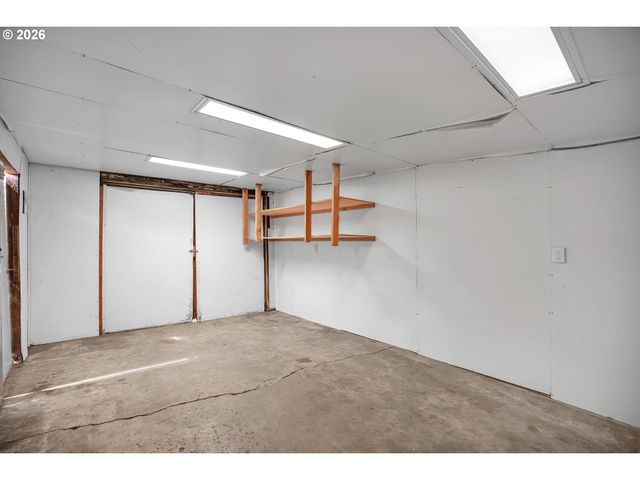 5636 N DELAWARE Ave, Portland, OR 97217