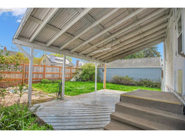 5636 N DELAWARE Ave, Portland, OR 97217