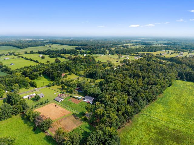 2639 Eugene Reed Rd, Woodbury, TN 37190