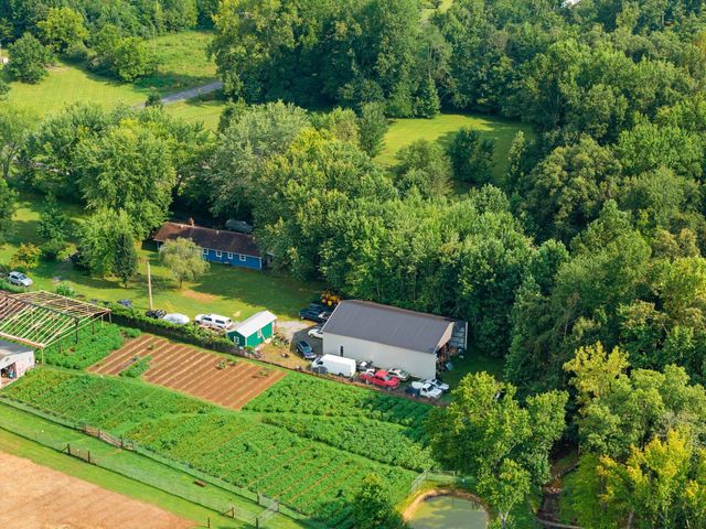 2639 Eugene Reed Rd, Woodbury, TN 37190