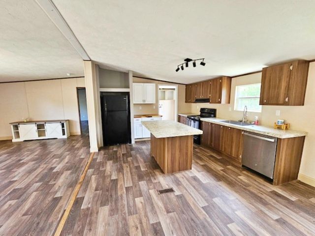 1032 Reeves Road, Garwood, TX 77442