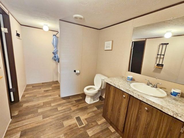 1032 Reeves Road, Garwood, TX 77442