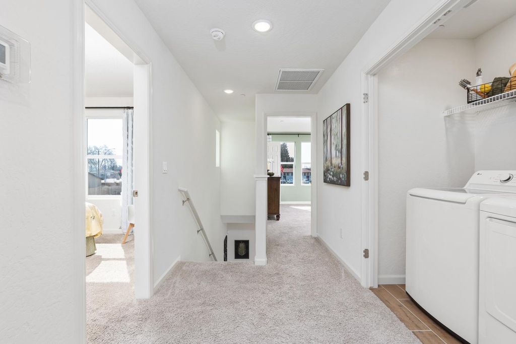 Image 27 of property listing at 6544 E Blushing Drive, Fresno, CA 93727