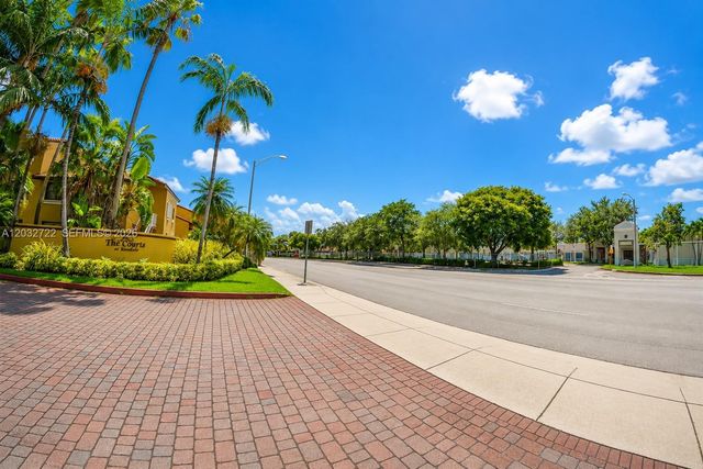 15630 SW 80th St I-210, Miami, FL 33193