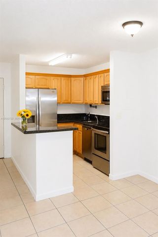 15630 SW 80th St I-210, Miami, FL 33193