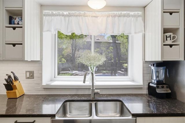 7805 W 114 Terrace, Overland Park, KS 66210