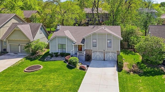 7805 W 114 Terrace, Overland Park, KS 66210