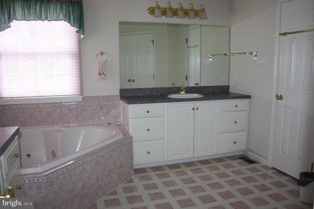70 DERBYSHIRE DRIVE, Carlisle, PA 17015