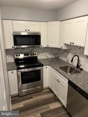 2202 PILEGGI DR #B, Warrington, PA 18976