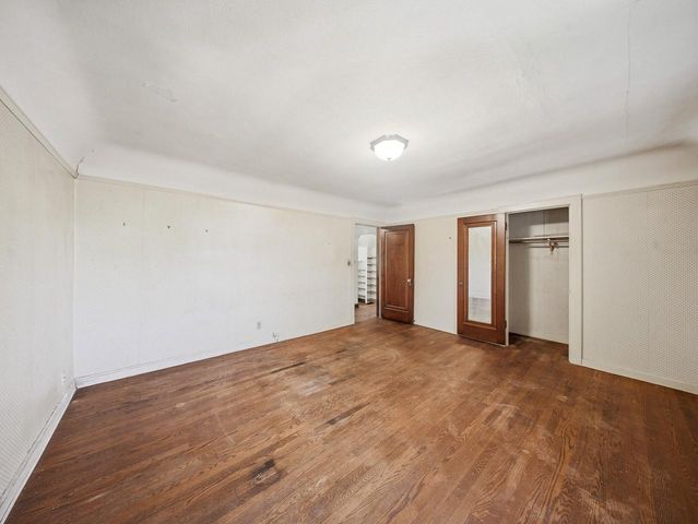 1555 E Olive STREET, Shorewood, WI 53211
