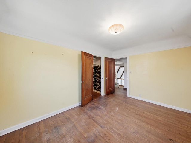 1555 E Olive STREET, Shorewood, WI 53211