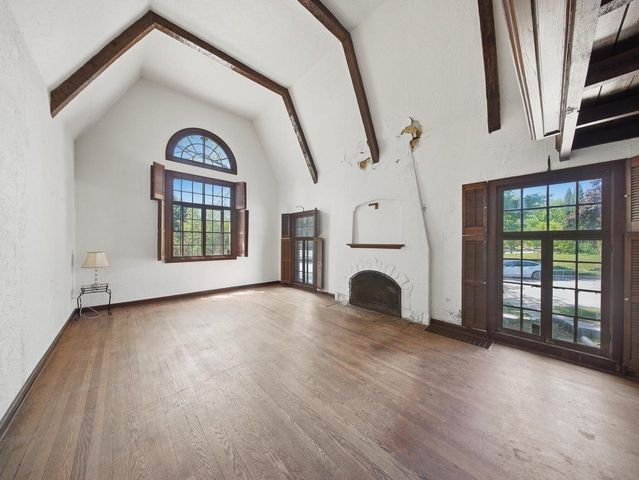 1555 E Olive STREET, Shorewood, WI 53211