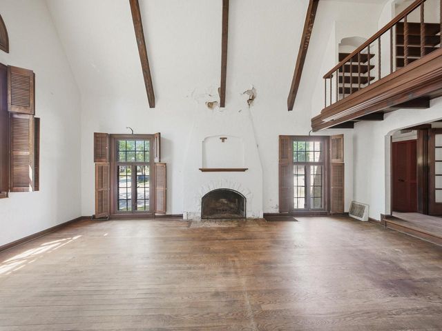 1555 E Olive STREET, Shorewood, WI 53211