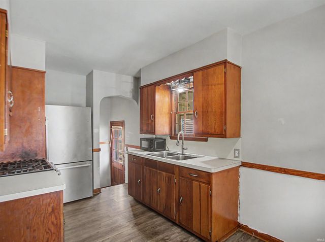 2724 Oakley Street, Evansville, IN 47710