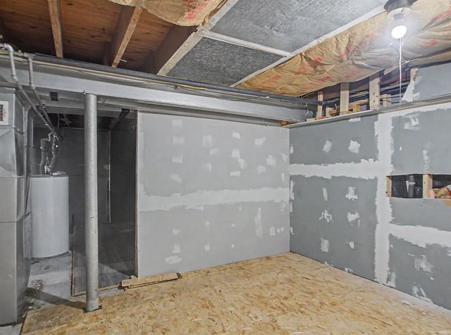 2724 Oakley Street, Evansville, IN 47710