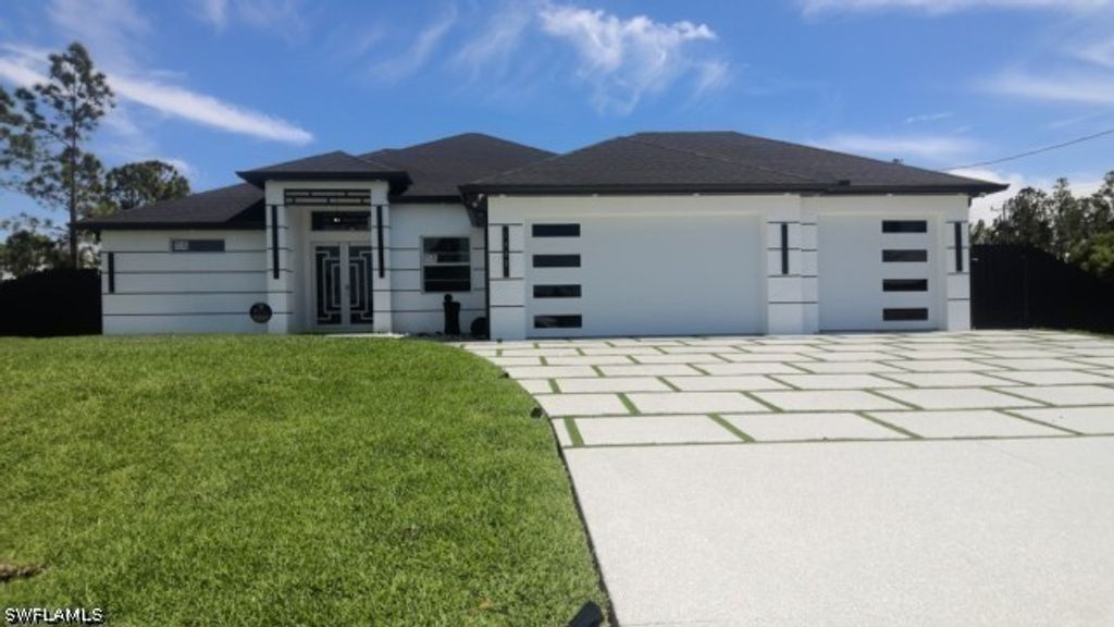 1002 Wagner AVE, Lehigh Acres, FL 33972