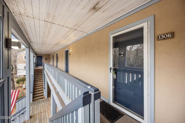 1306 Harbourside Drive, New Bern, NC 28560