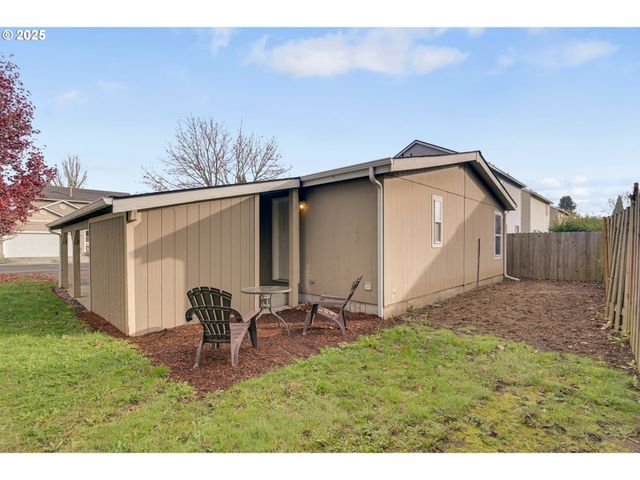 521 Ne MARINERS Loop 79, Portland, OR 97211