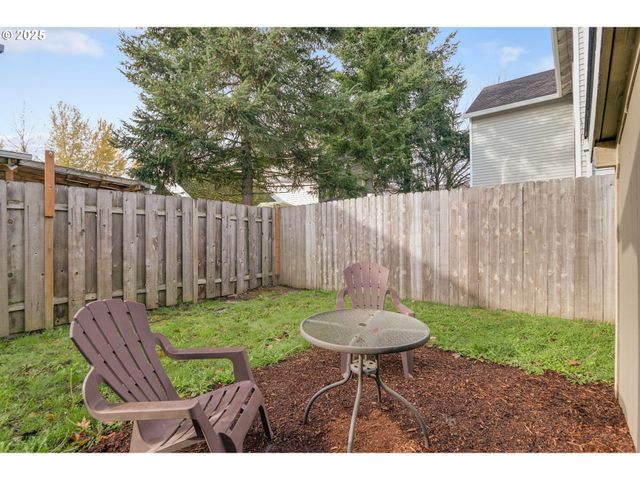 521 Ne MARINERS Loop 79, Portland, OR 97211