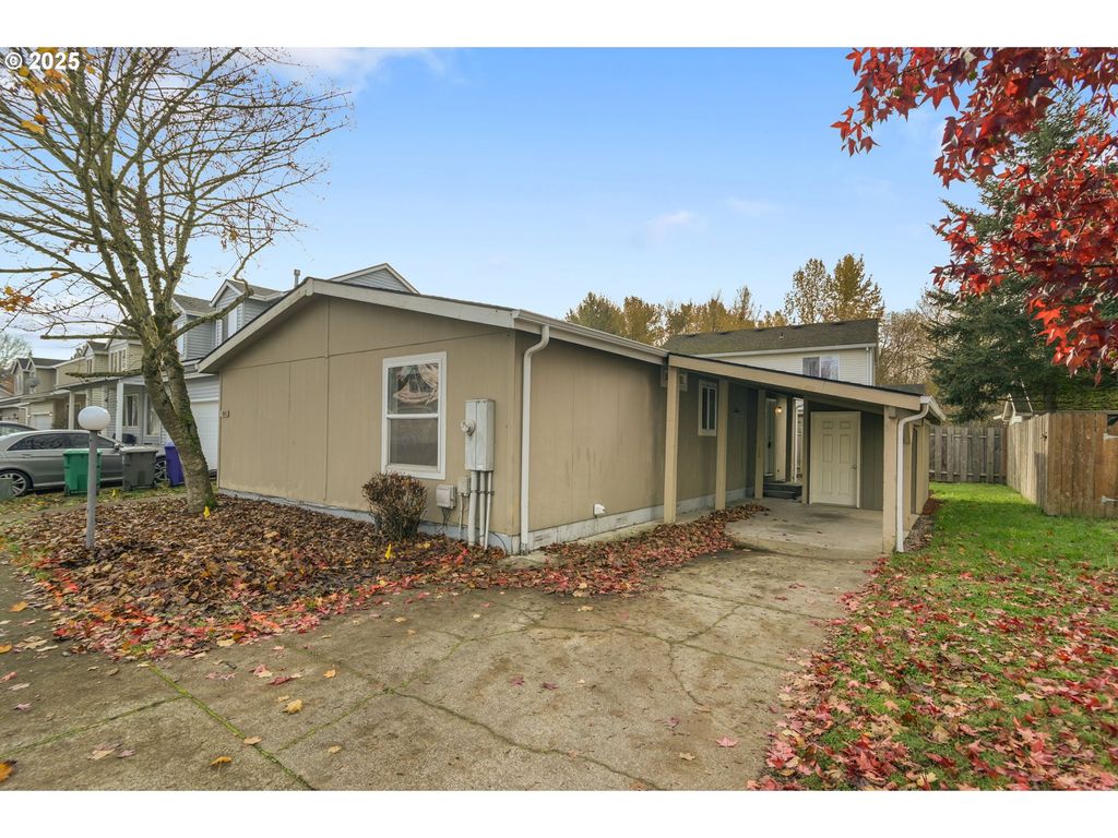 521 Ne MARINERS Loop 79, Portland, OR 97211