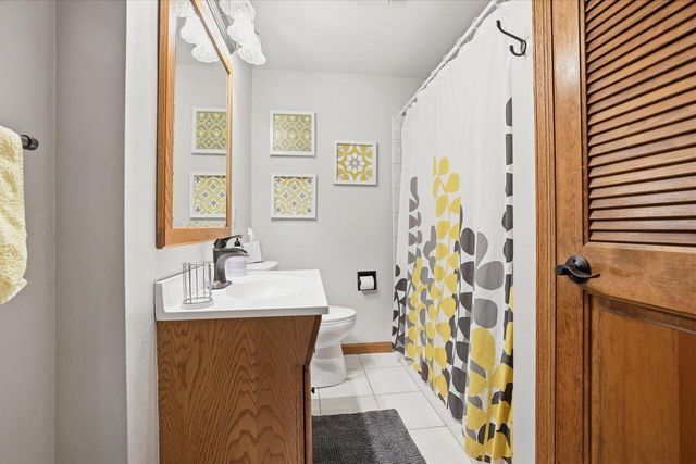 955 S Calhoun ROAD, Brookfield, WI 53005