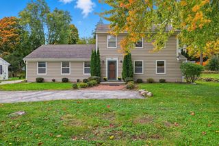 955 S Calhoun ROAD, Brookfield, WI 53005