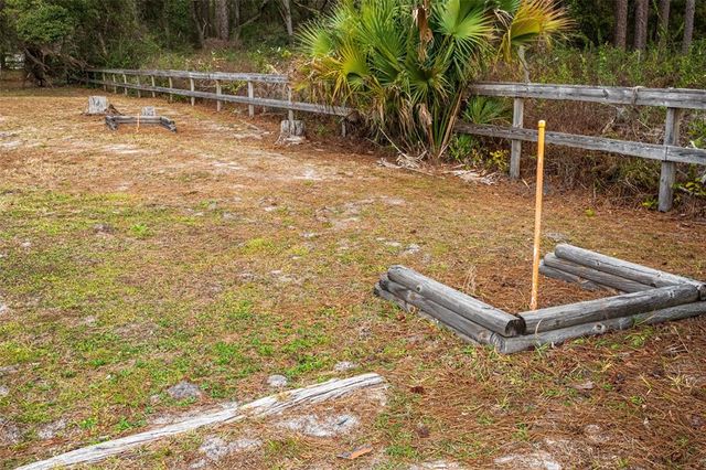 13026 NE 6 PLACE, Silver Springs, FL 34488