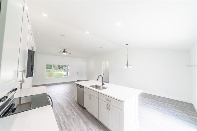 13026 NE 6 PLACE, Silver Springs, FL 34488