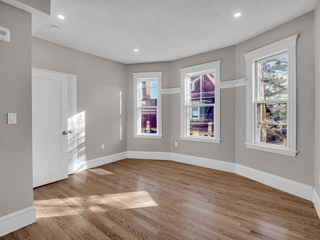 24 Pleasant St 2, Boston, MA 02125