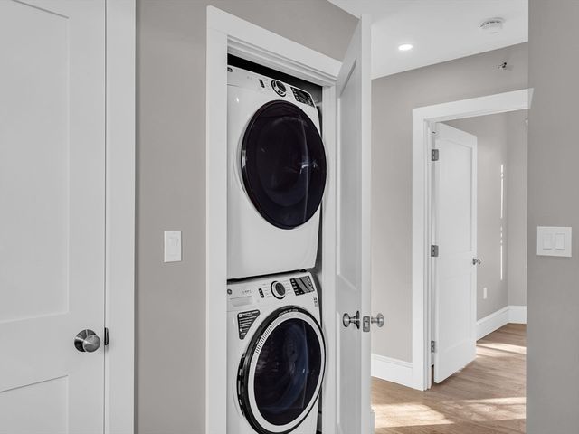 24 Pleasant St 2, Boston, MA 02125