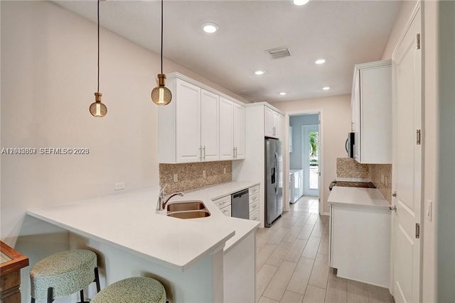 5140 Eucalyptus Dr 5, Hollywood, FL 33021