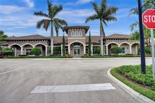 5140 Eucalyptus Dr 5, Hollywood, FL 33021