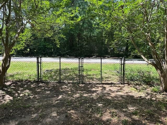 9169 Sharyn Dr, Conroe, TX 77384