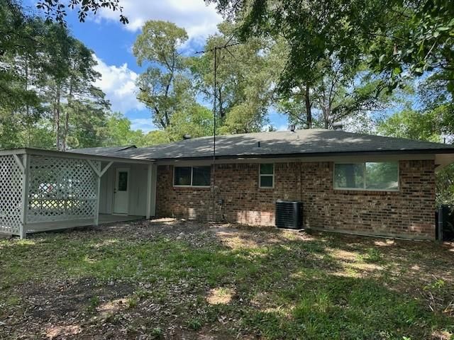 9169 Sharyn Dr, Conroe, TX 77384