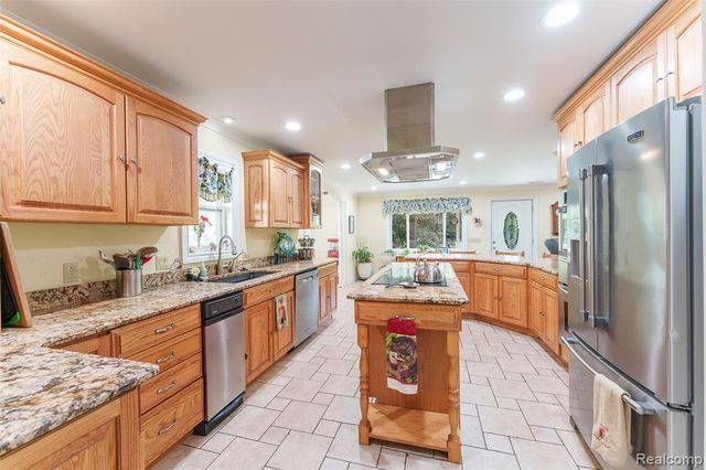 7500 Farley Road, Pinckney, MI 48169