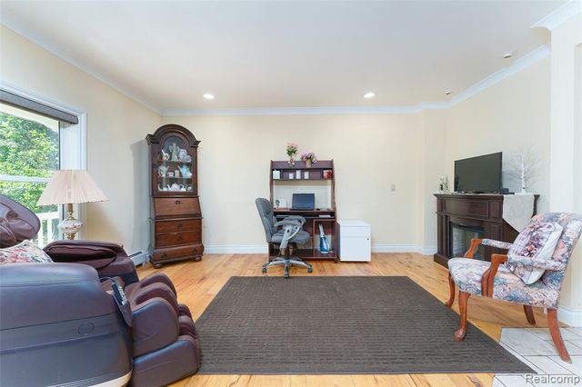 7500 Farley Road, Pinckney, MI 48169