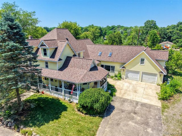 7500 Farley Road, Pinckney, MI 48169