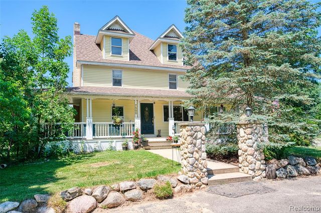 7500 Farley Road, Pinckney, MI 48169