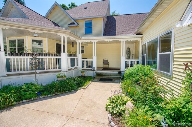 7500 Farley Road, Pinckney, MI 48169