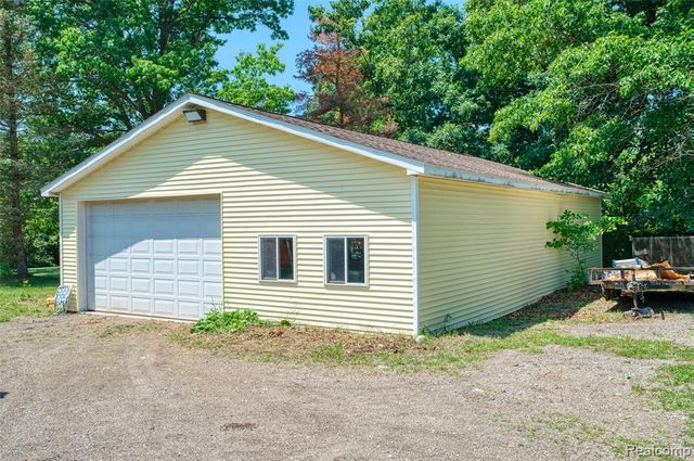 7500 Farley Road, Pinckney, MI 48169