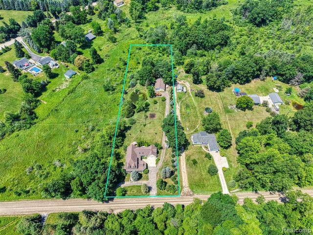 7500 Farley Road, Pinckney, MI 48169