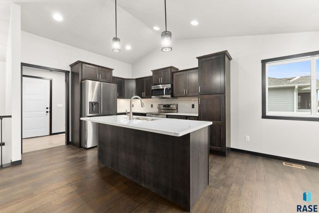 5301 E 63rd St, Sioux Falls, SD 57108
