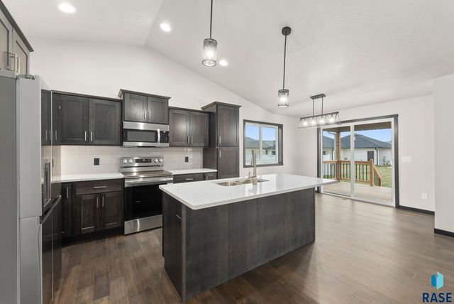5301 E 63rd St, Sioux Falls, SD 57108