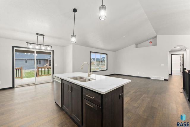 5301 E 63rd St, Sioux Falls, SD 57108