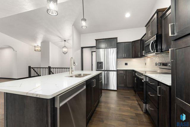 5301 E 63rd St, Sioux Falls, SD 57108