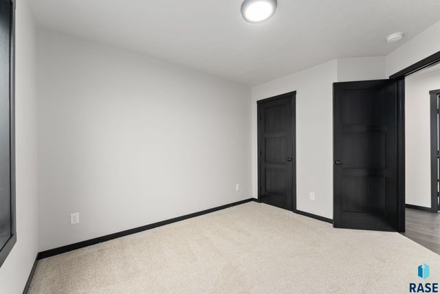 5301 E 63rd St, Sioux Falls, SD 57108